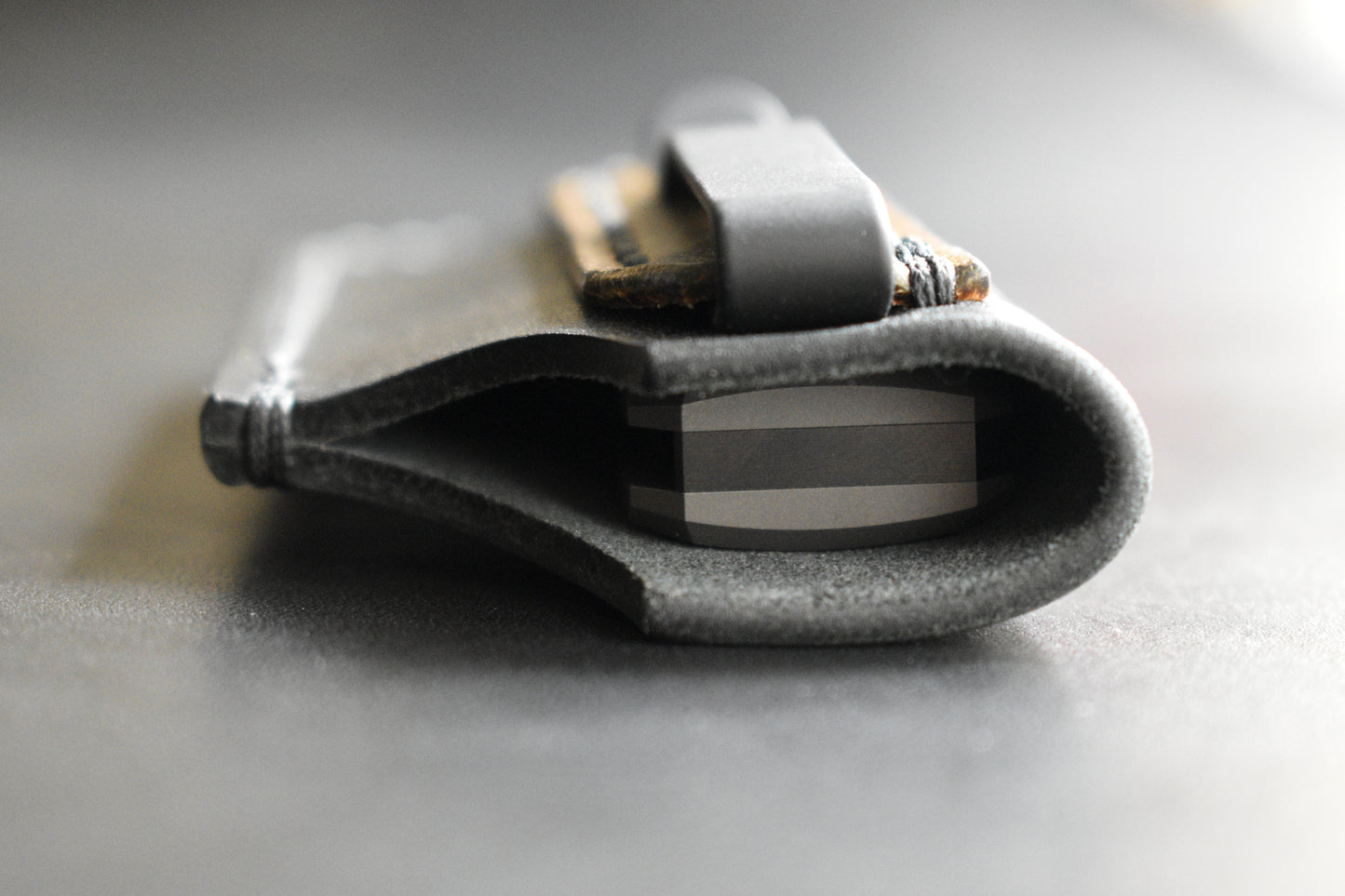 The ROGUE XL V4 | Titanium Clip Pocket Slip - Black & OD Green Leather
